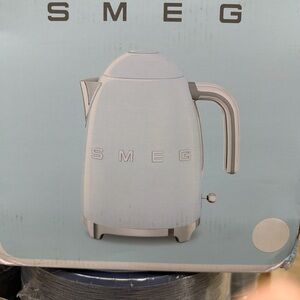 SMEG White Electric Kettle
